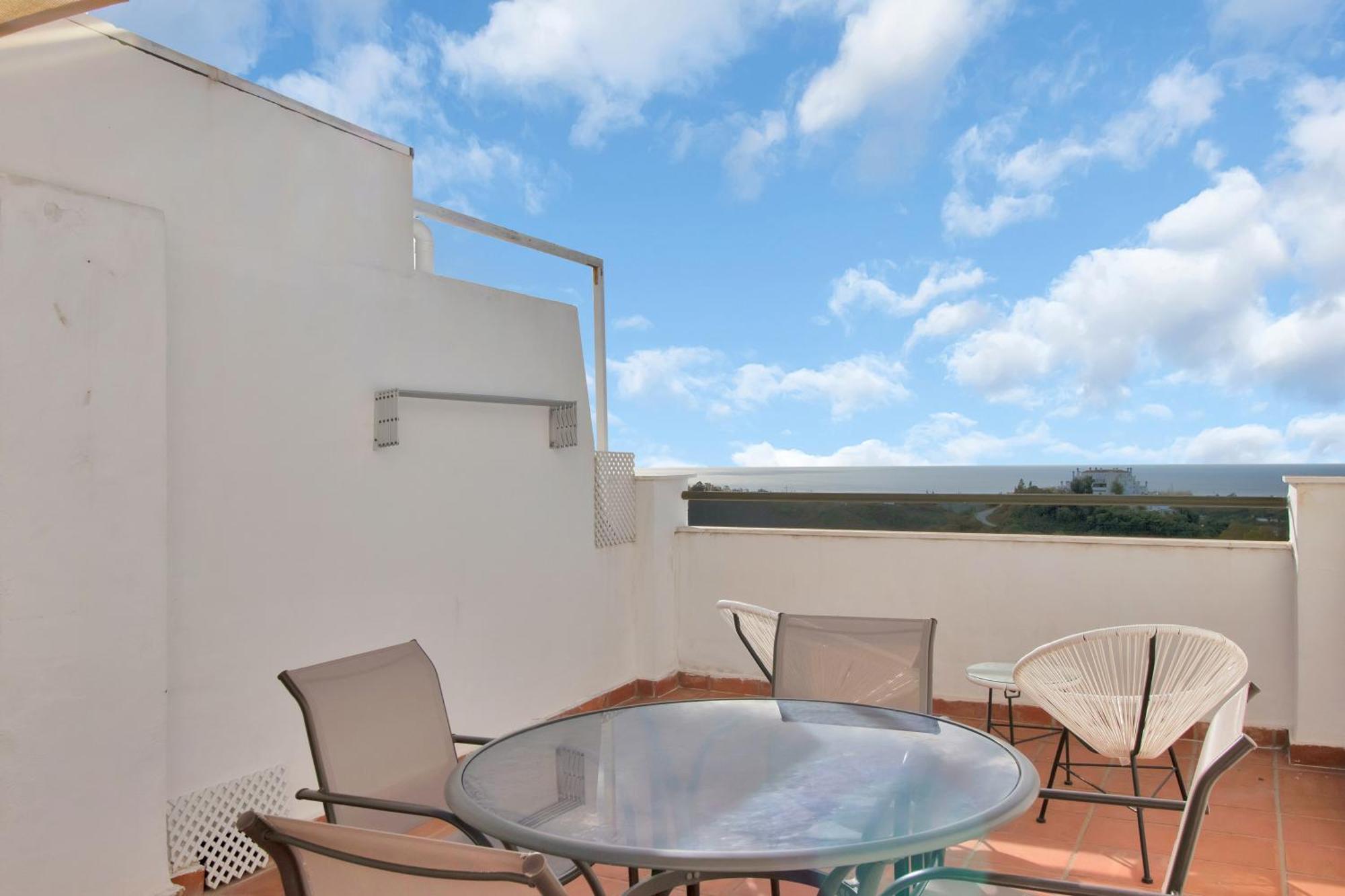 Apartament Duplex Estilo Boho Con Increible Terraza Y Vistas Al Mar En Estepona - Las Abejeras 609 Zewnętrze zdjęcie