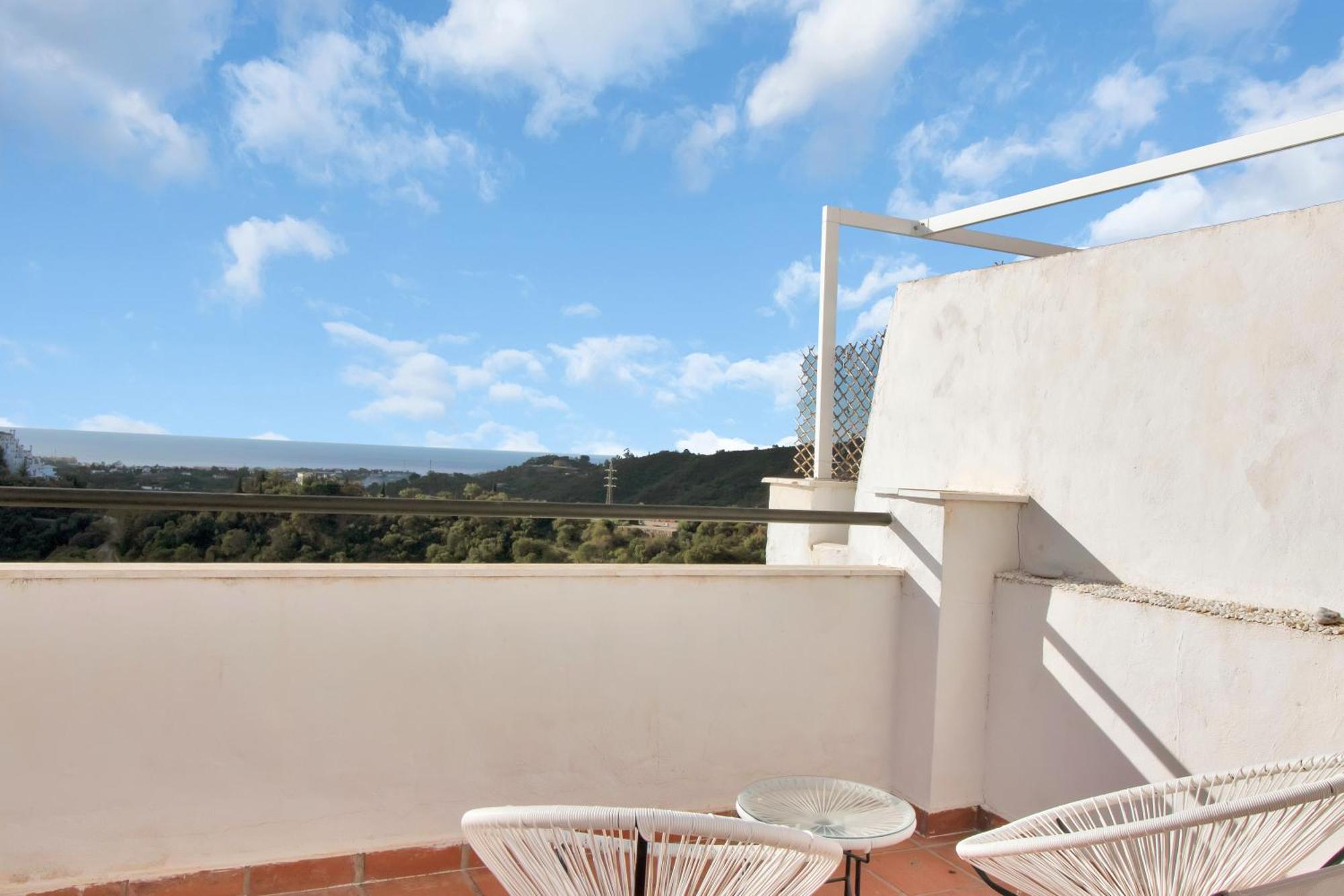 Apartament Duplex Estilo Boho Con Increible Terraza Y Vistas Al Mar En Estepona - Las Abejeras 609 Zewnętrze zdjęcie